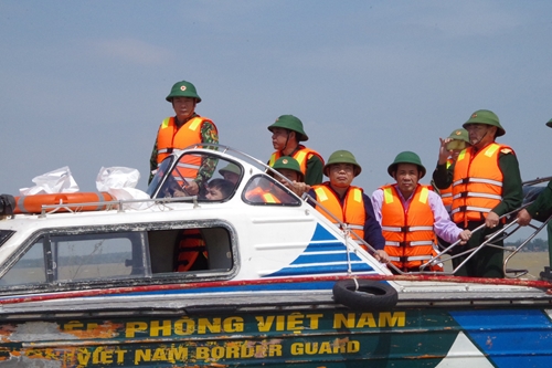 Bộ trưởng Bộ Nông nghiệp và Phát triển nông thôn kiểm tra công tác phòng chống, khắc phục hậu quả mưa lũ tại tỉnh Quảng Bình


